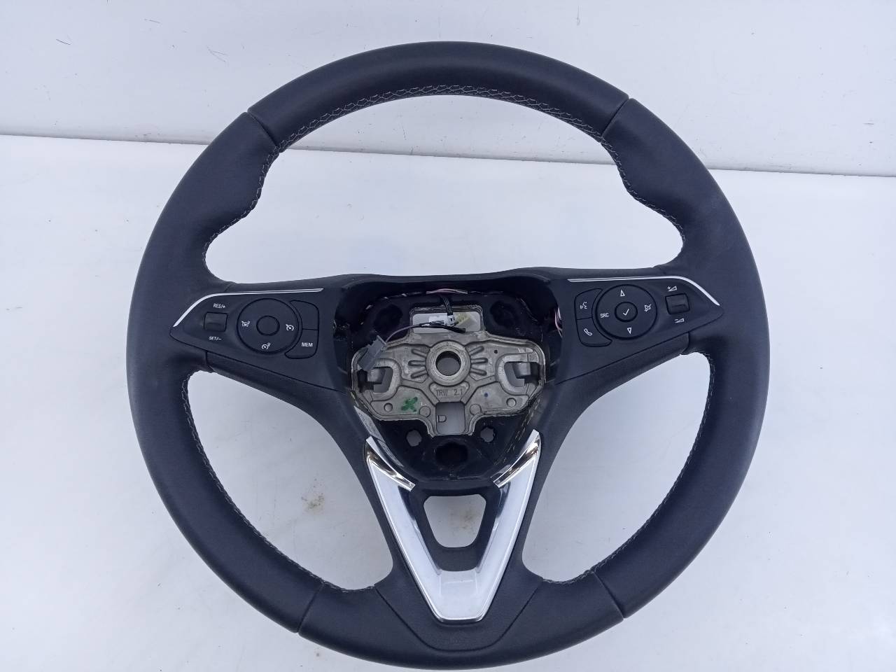 OPEL Crossland X 1 generation (2017-2023) Steering Wheel E2-B6-63-2 24103672