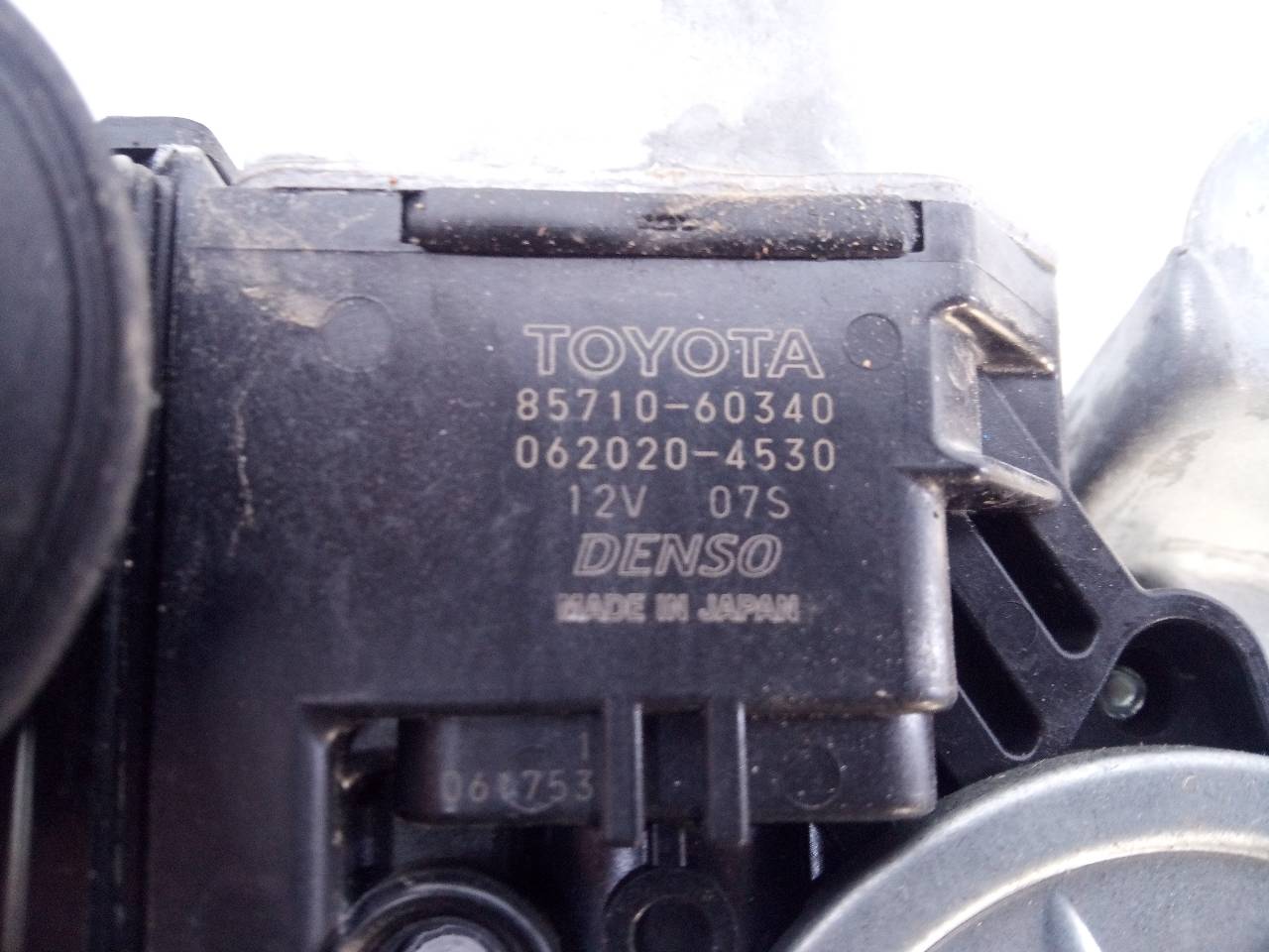 TOYOTA Land Cruiser 70 Series (1984-2024) Fönsterlyftare till vänster bak 8571060340, E2-B4-50-1 24452340