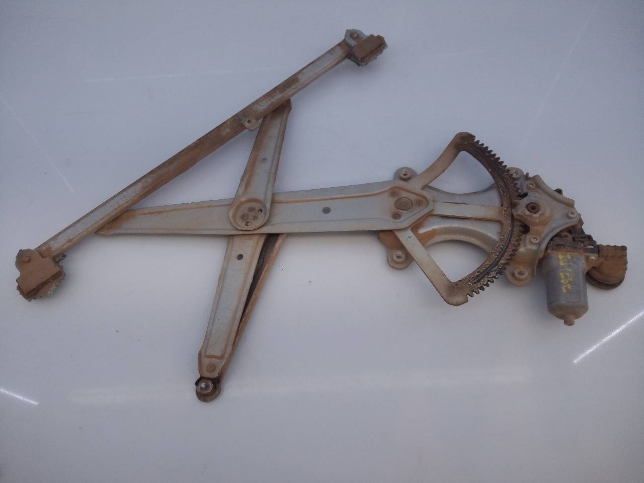 FIAT Land Cruiser 70 Series (1984-2024) Front Left Door Window Regulator 6980258010, E2-B4-40-2 18632889