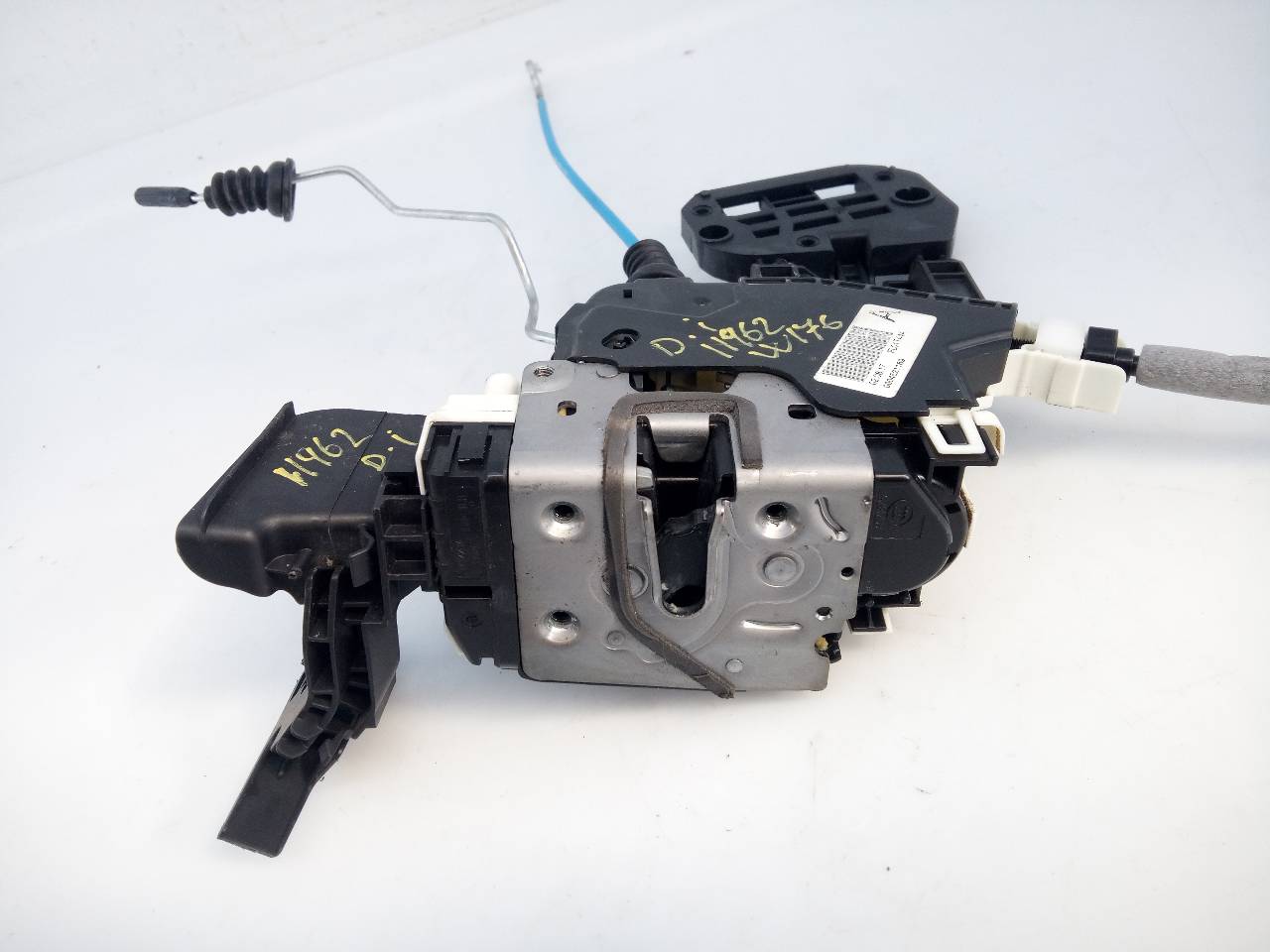 MERCEDES-BENZ A-Class W176 (2012-2018) Front Left Door Lock A1667200135, A2040085899, E1-A2-48-2 23300482