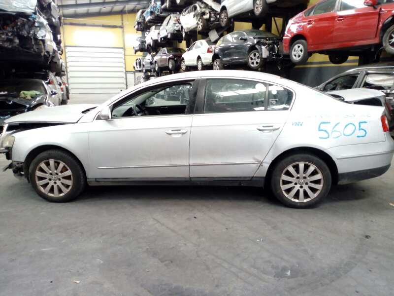 VOLKSWAGEN Passat B6 (2005-2010) Bal hátsó ajtó ablakvezérlő motorja 974227104, E1-B6-52-1 18421466