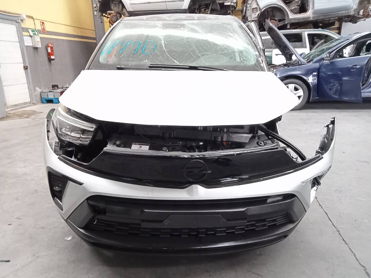 OPEL Crossland X 1 generation (2017-2023) Muut kehon osat 060769005,23477578,E2-B6-64-1 24101408