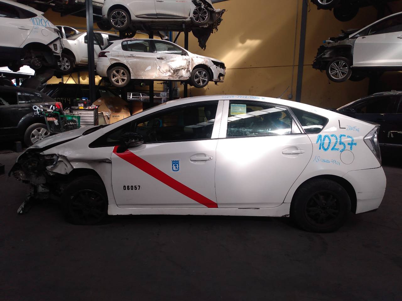 SKODA Prius 3 generation (XW30) (2009-2015) Csomagtérajtó ablaktörlő karja 8513047021 20956316