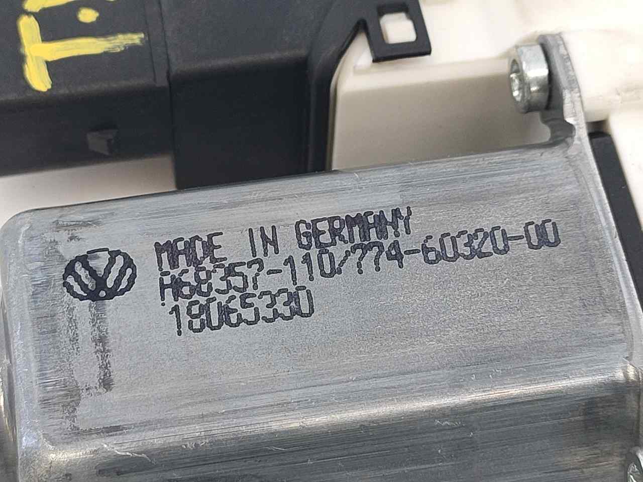 VOLKSWAGEN Tiguan 1 generation (2007-2017) Aizmugurējo labo durvju loga vadības motorīts 5N0959704F, 18065330, E1-B6-56-2 20956508