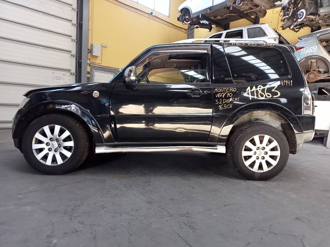 MITSUBISHI Pajero 4 generation (2006-2023) Стеклоподъемник передней левой двери MR989948,E2-B4-55-2 23297171