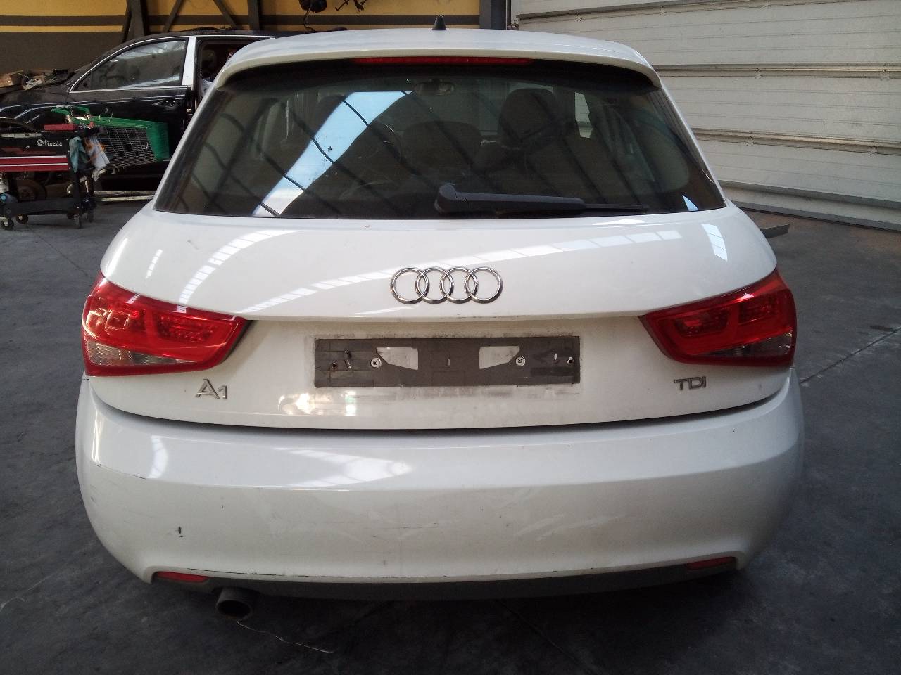 AUDI A7 C7/4G (2010-2020) Aizmugurējā bagāžnieka slēdzene 8R0827505, E1-B6-44-1 21801170