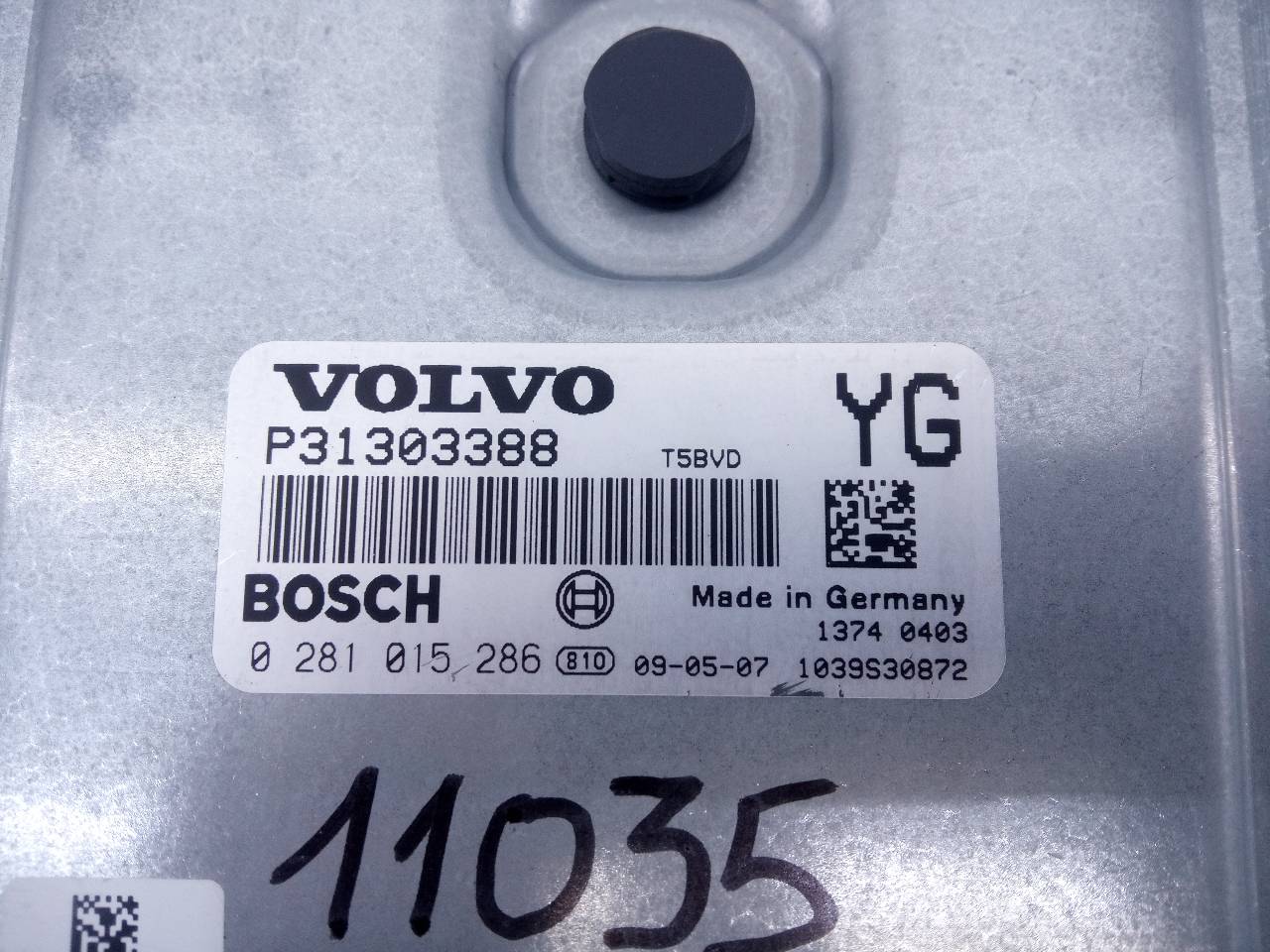 VOLVO XC70 3 generation (2007-2020) Engine Control Unit ECU P31303388, 0281015286, E3-B5-44-4 20964766