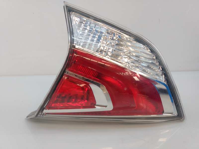 NISSAN X-Trail T32 (2013-2022) Right Side Tailgate Taillight E2-A4-14-1 18647762