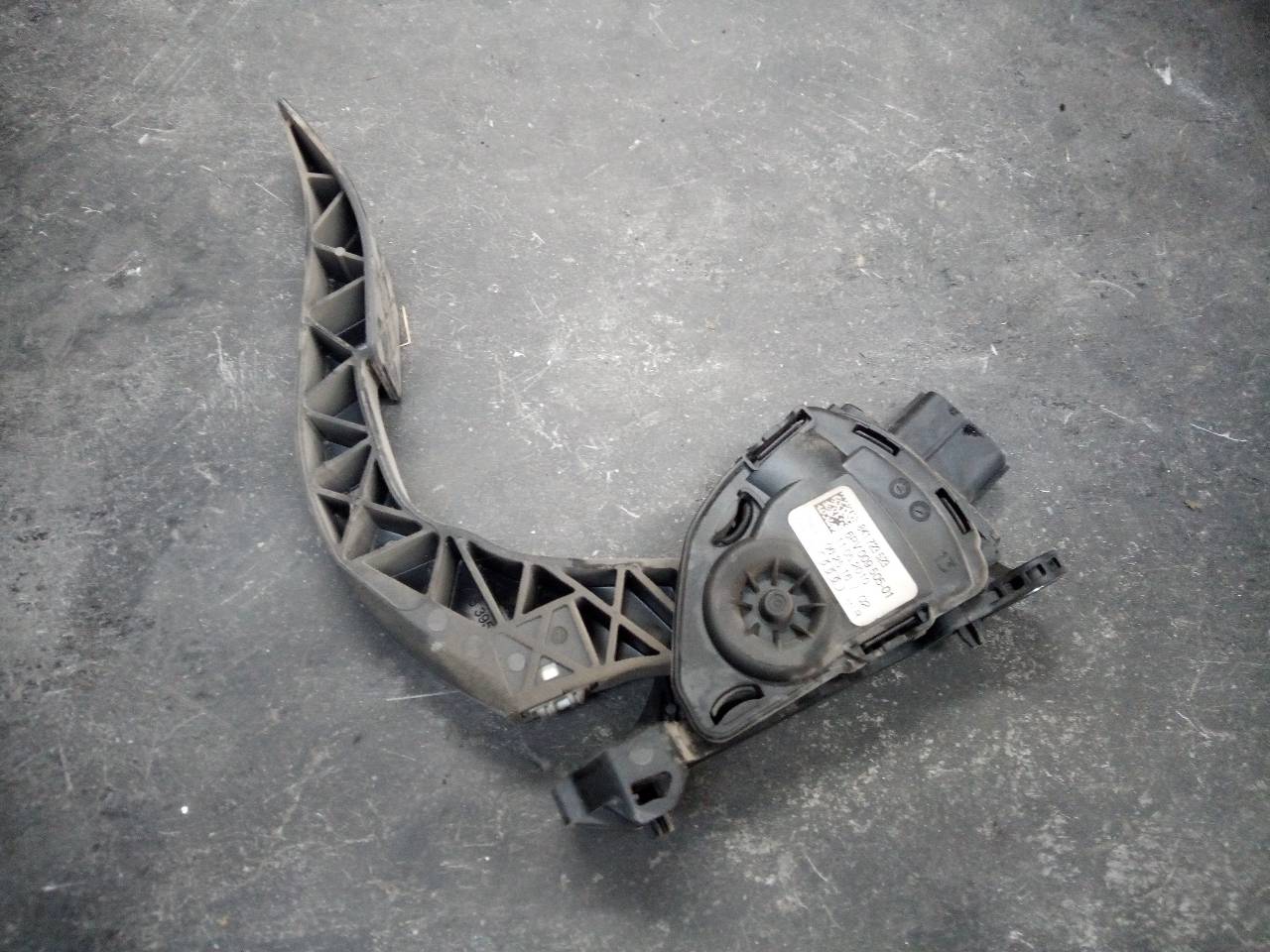 TOYOTA A6 C6/4F (2004-2011) Plynový pedál 8K1723523 23293033