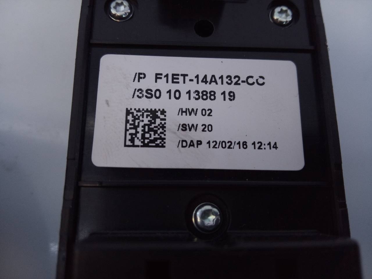 FORD Focus 3 generation (2011-2020) Front Left Door Window Switch F1ET14A132CC,3S010138819,E3-B3-24-3 18687464