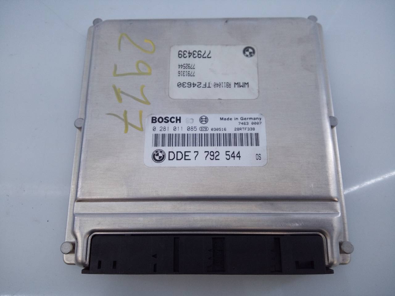 FIAT Cooper R50 (2001-2006) Engine Control Unit ECU 0281011085,7792544,E3-A2-23-1 18343989