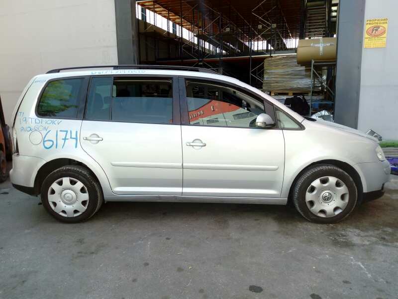 VOLKSWAGEN Touran 1 generation (2003-2015) Aizmugurējo labo durvju loga vadības motorīts 1K0959704B, E1-B6-36-1 18468770