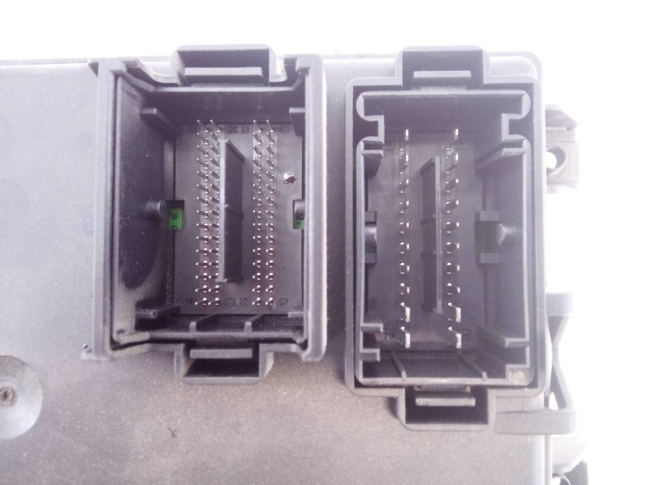 OPEL Corsa D (2006-2020) Fuse Box 13279900, 28140881, E3-A5-18-2 24484725