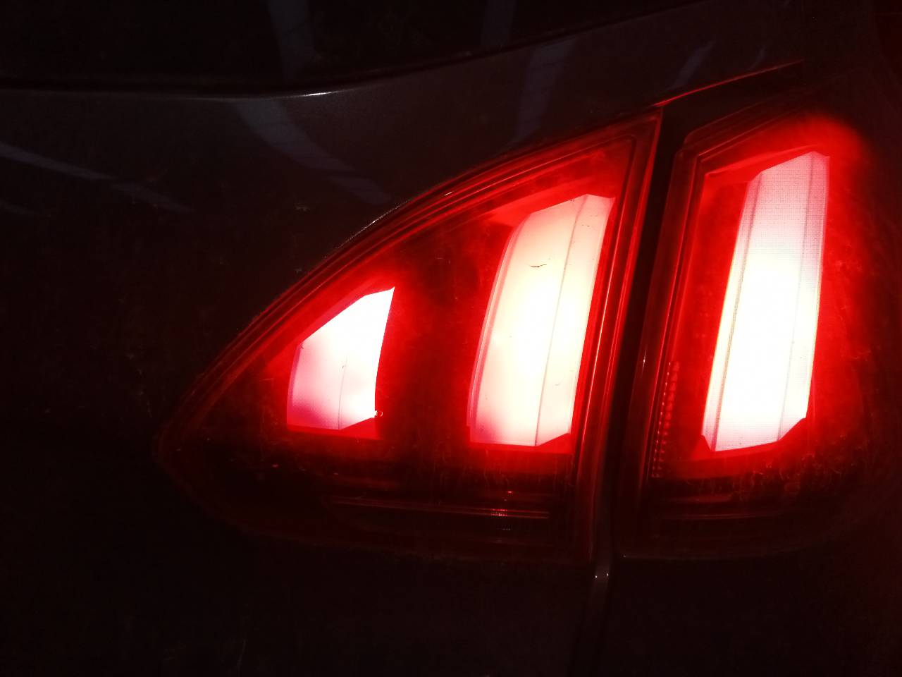 PEUGEOT 2008 1 generation (2013-2020) Right Side Tailgate Taillight E1-A4-47-2 26268873