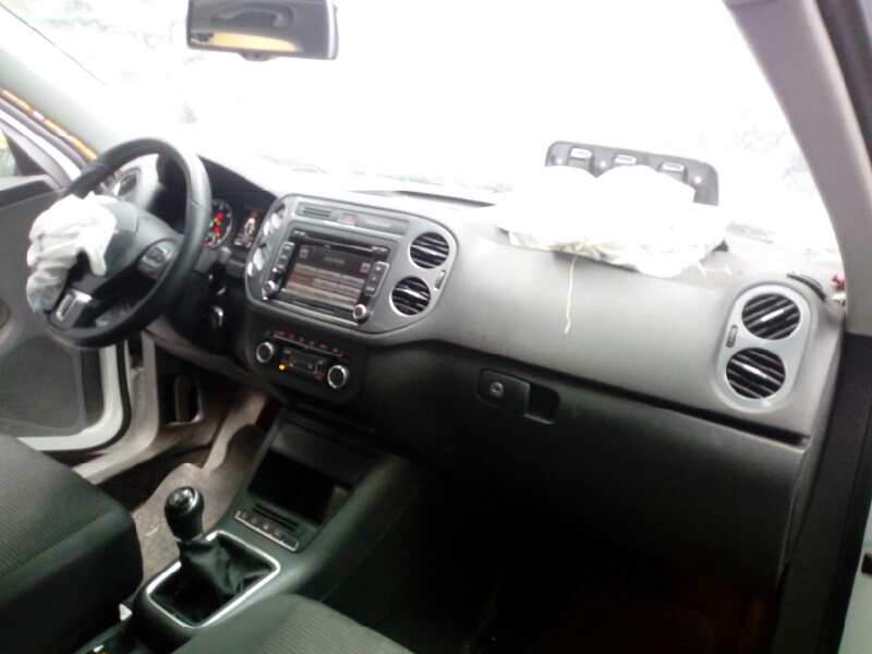 VOLKSWAGEN Tiguan 1 generation (2007-2017) Замок задней левой двери 5N0839015J,E1-B6-4-1 18430446