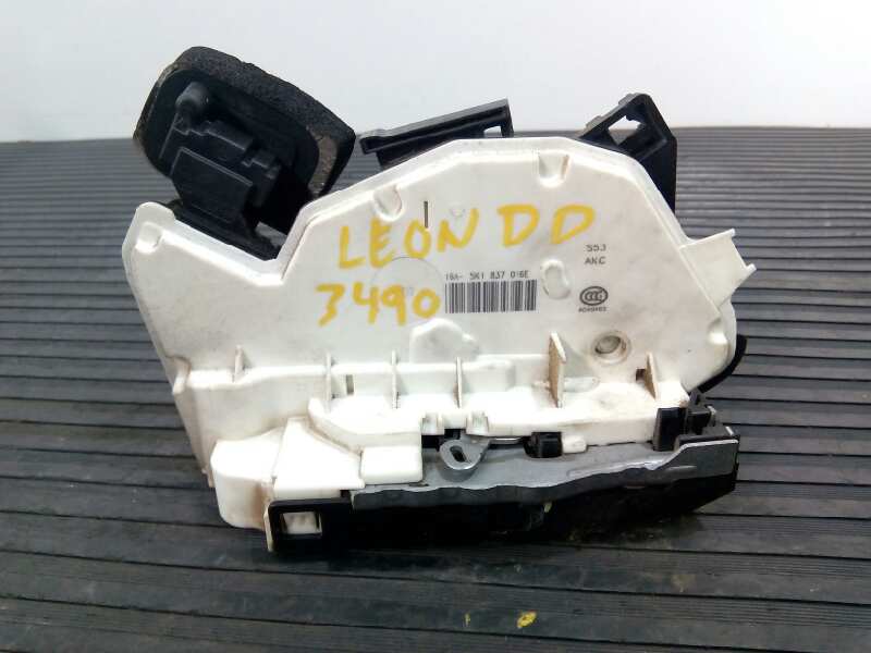 SEAT Leon 3 generation (2012-2020) Front Right Door Lock 5K1837016D, E1-B6-36-4 18355348