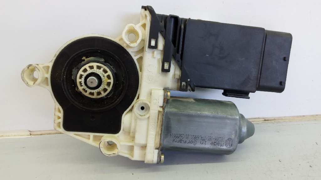 CHEVROLET Bora 1 generation (1998-2005) Front Right Door Window Control Motor 96820906, 101386101, E1-B6-56-1 18586629