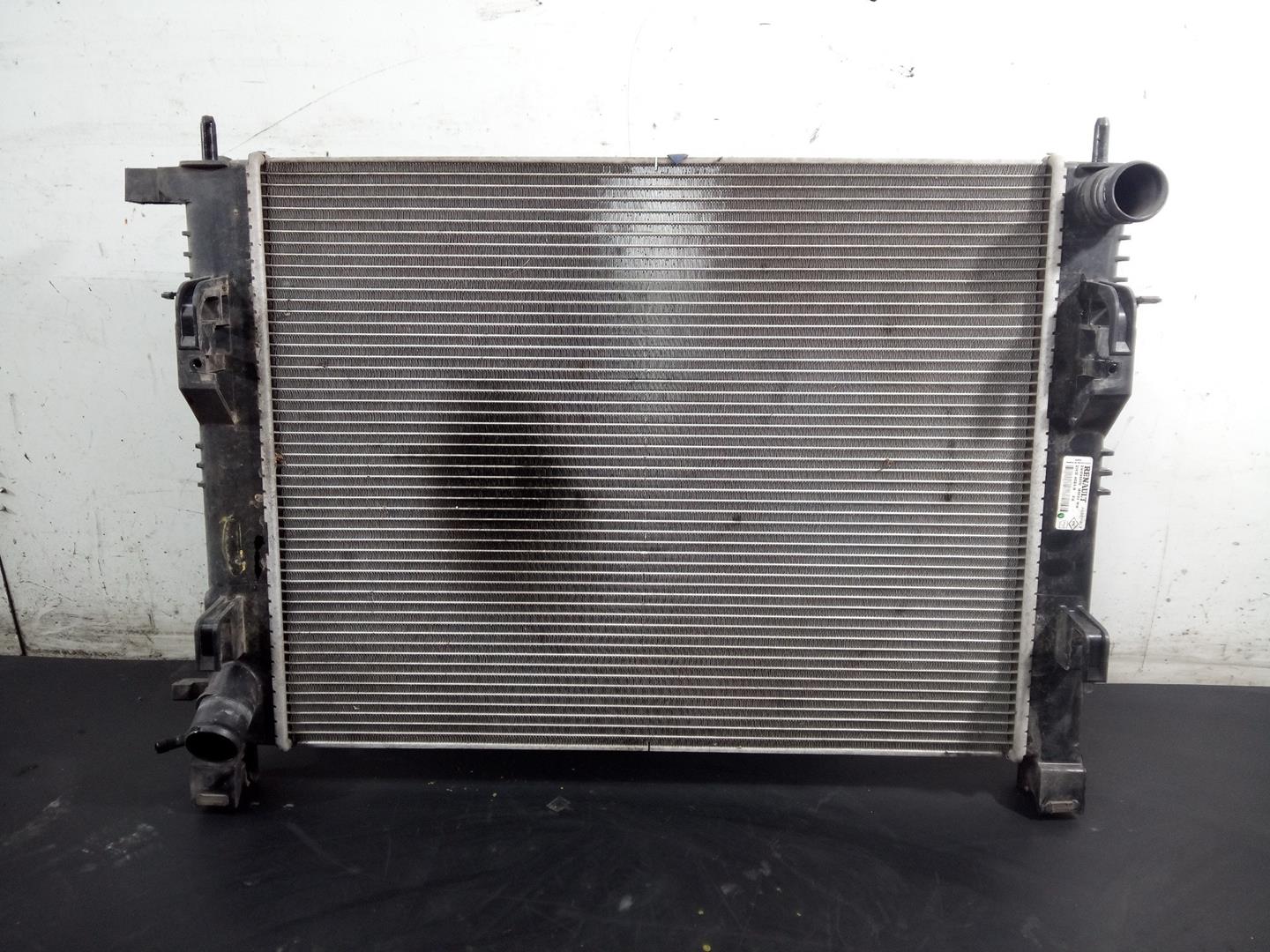DACIA Logan 2 generation (2013-2020) Охлаждающий радиатор 21410B680D, 214104684R, P2-B6-9 21826974