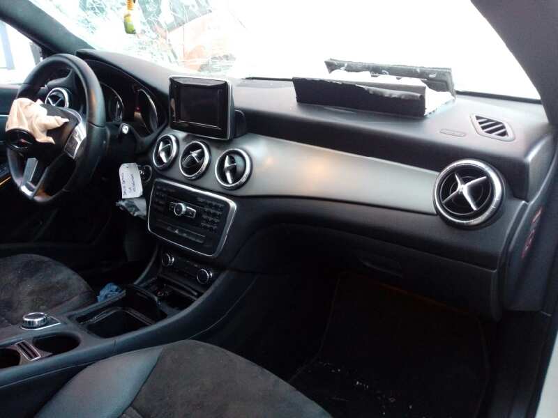 MERCEDES-BENZ CLA-Class C117 (2013-2016) Заключване на задната лява врата A2047302735, E1-A2-44-2 18526012