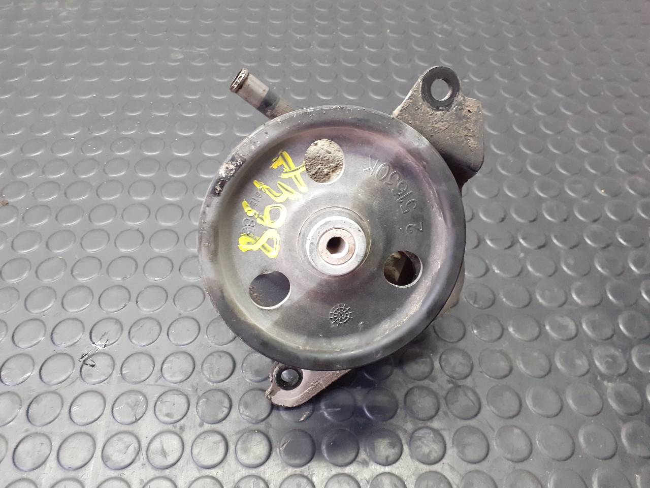 VOLVO Power Steering Pump P3-B4-8-3 18745927