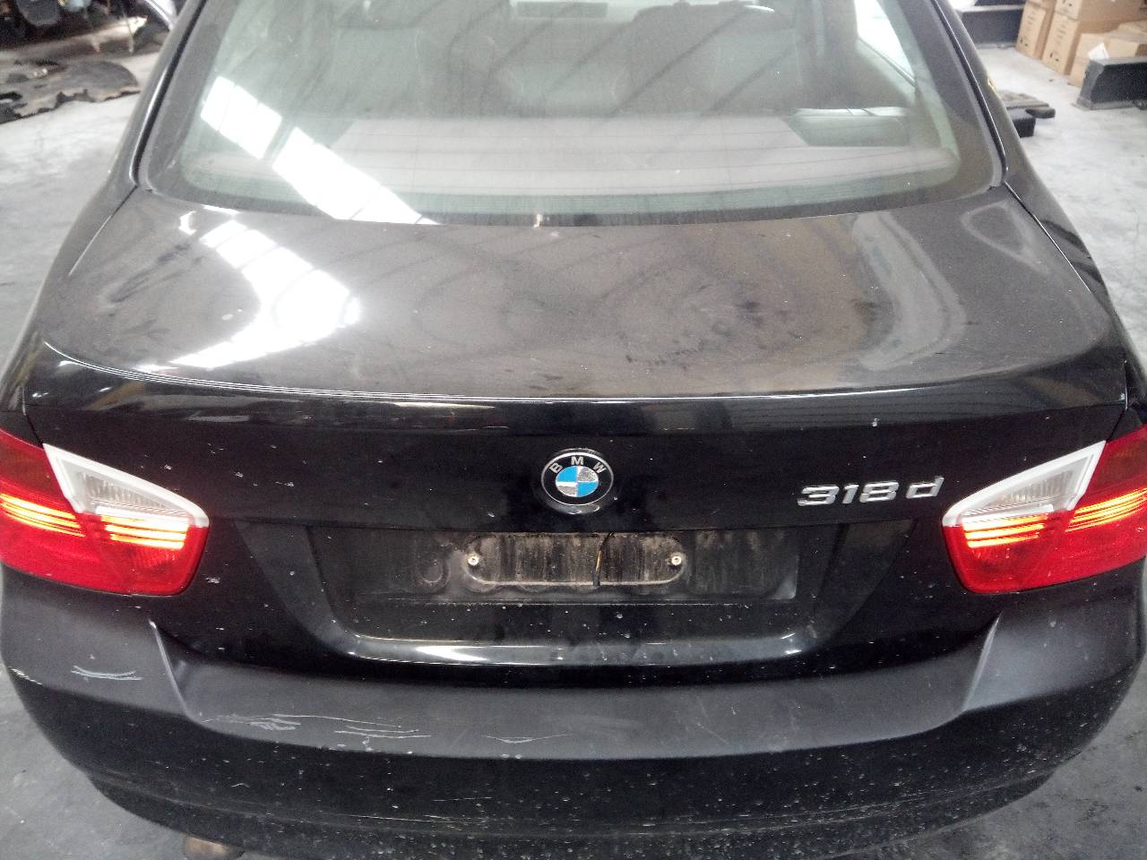BMW 3 Series E90/E91/E92/E93 (2004-2013) Крышка багажника 24103525