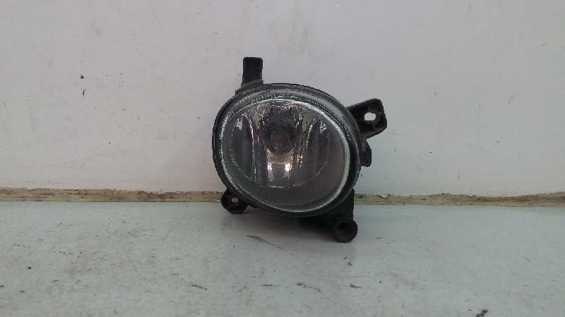 VOLKSWAGEN Passat CC 1 generation (2008-2017) Front Right Fog Light 8T0941700,E1-B6-43-3 18589381