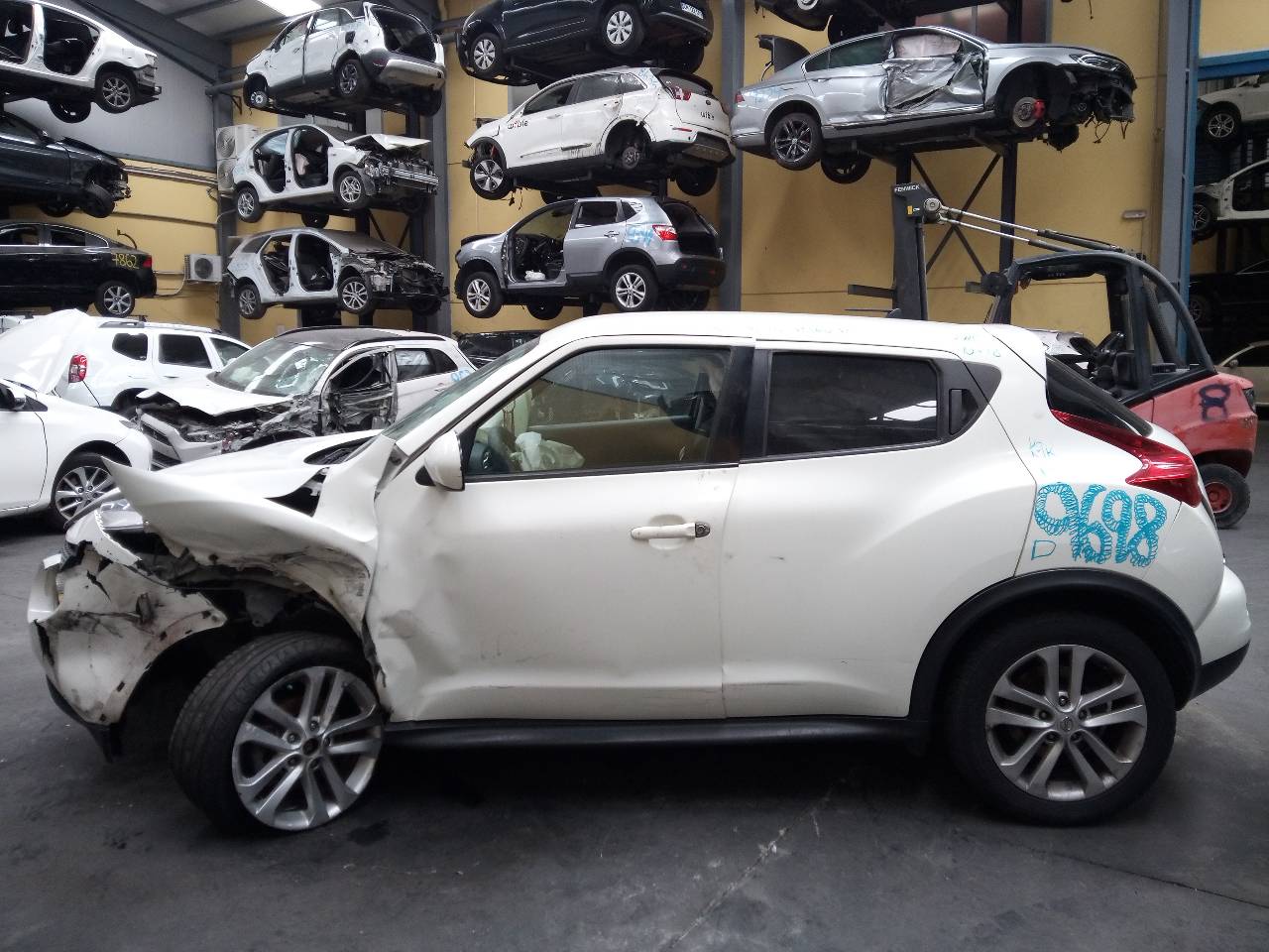 NISSAN Juke YF15 (2010-2020) Kaasupoljin 180021KMOB,35711A00214,E3-B4-22-3 18763133