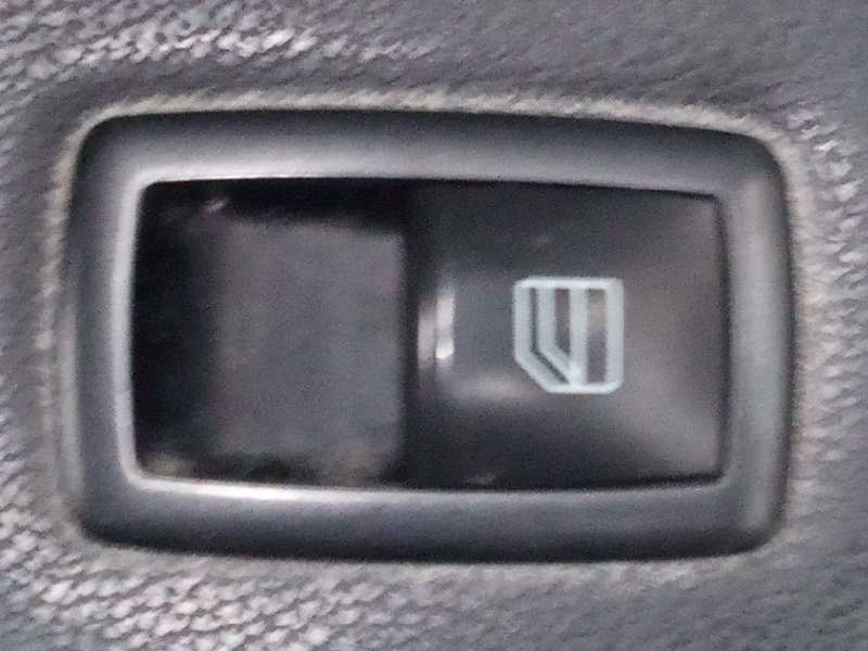 MERCEDES-BENZ M-Class W164 (2005-2011) Front Right Door Window Switch 18657171