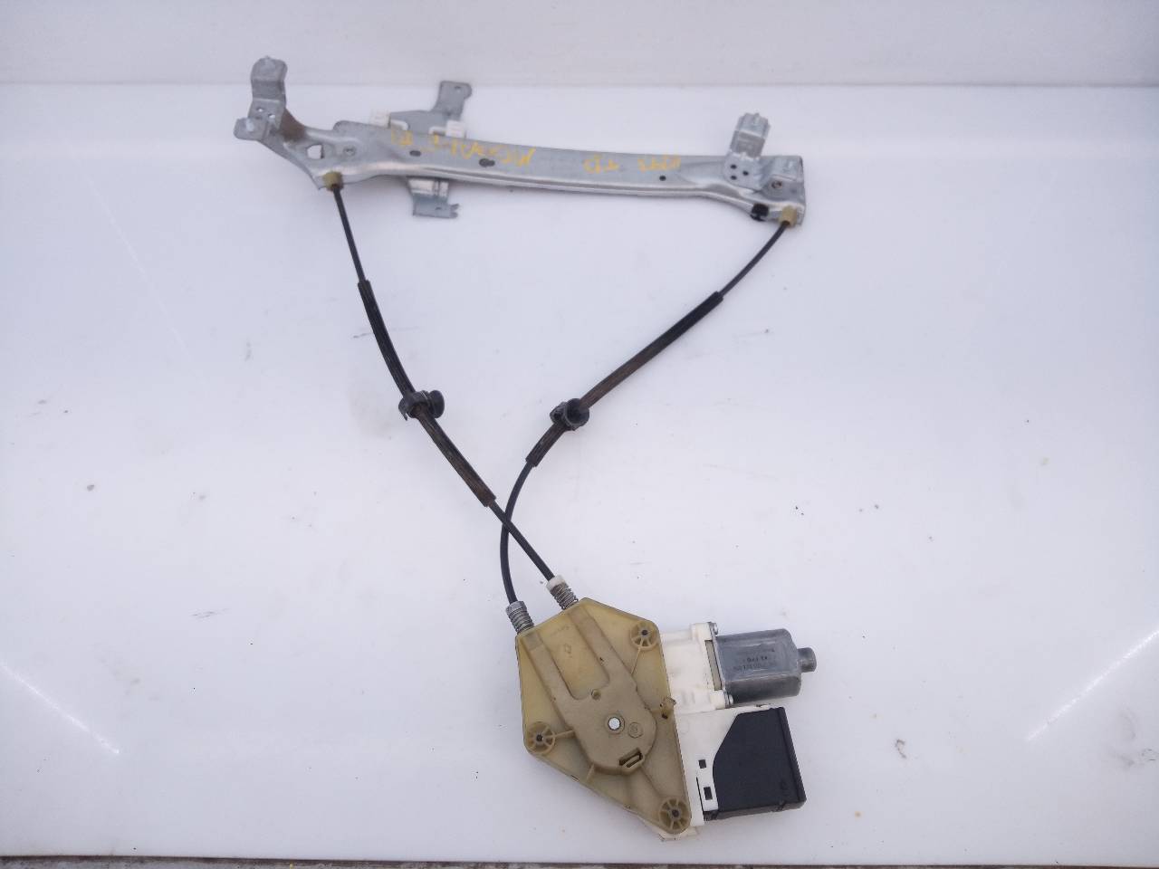 VOLVO Megane 3 generation (2008-2020) Fönsterhiss för höger bakdörr 827306548R, E1-A1-48-2 20966882