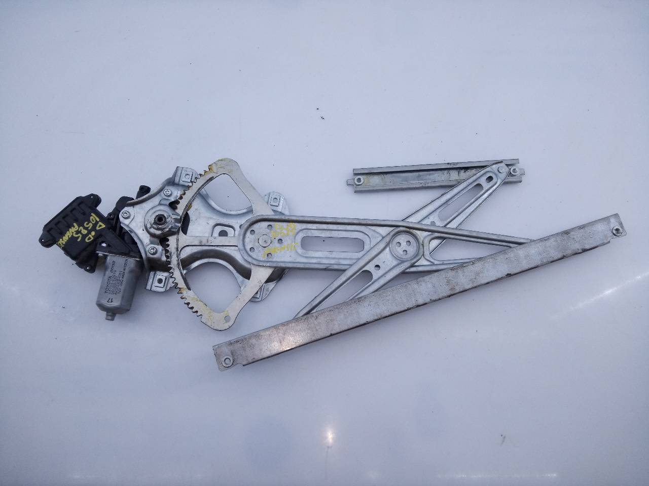 CHEVROLET Avensis 3 generation (2009-2020) Front Right Door Window Regulator 8570102010, E2-B4-45-1 20958571