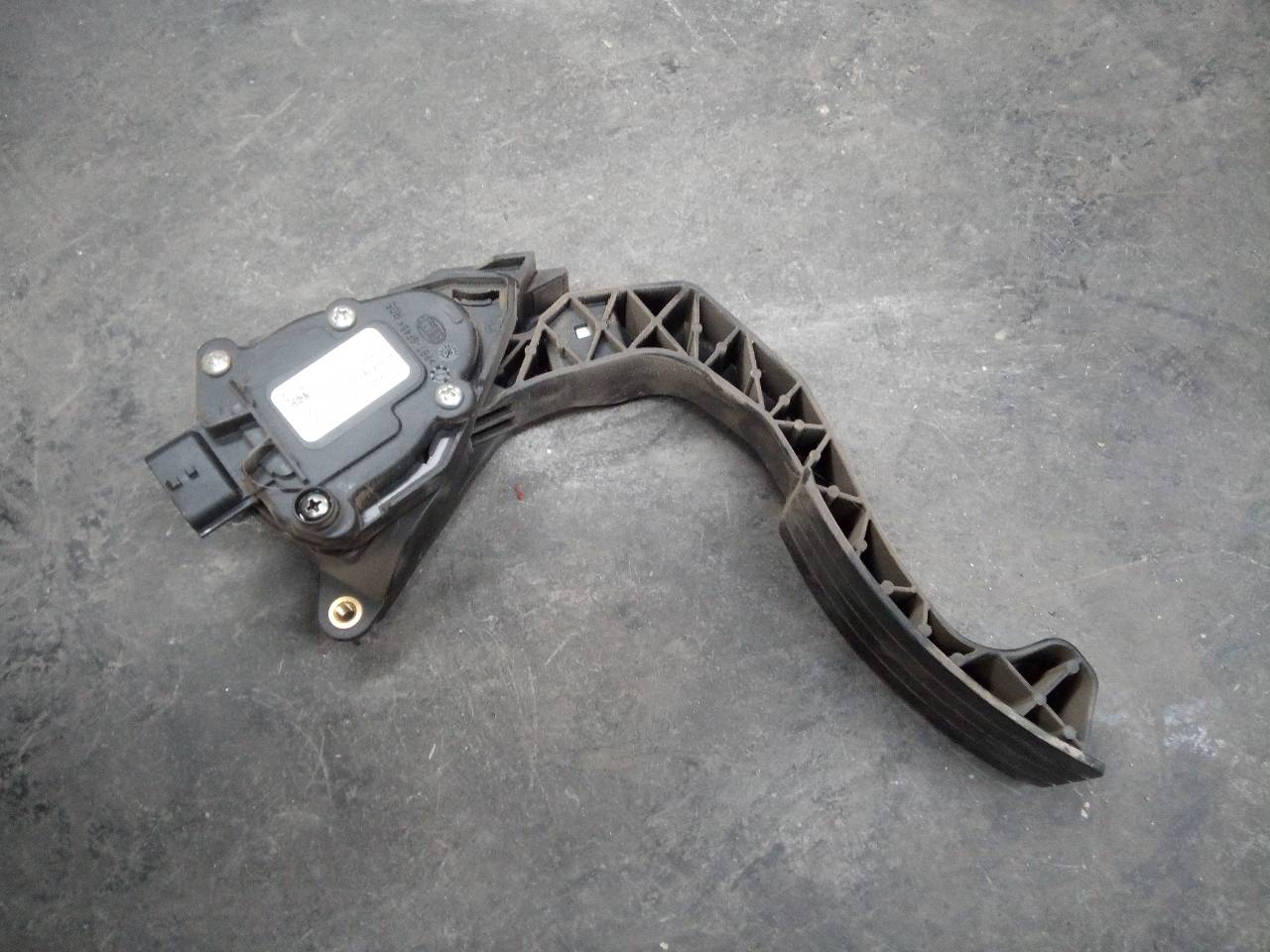 DACIA Logan 2 generation (2013-2020) Throttle Pedal 180022703R 21622598