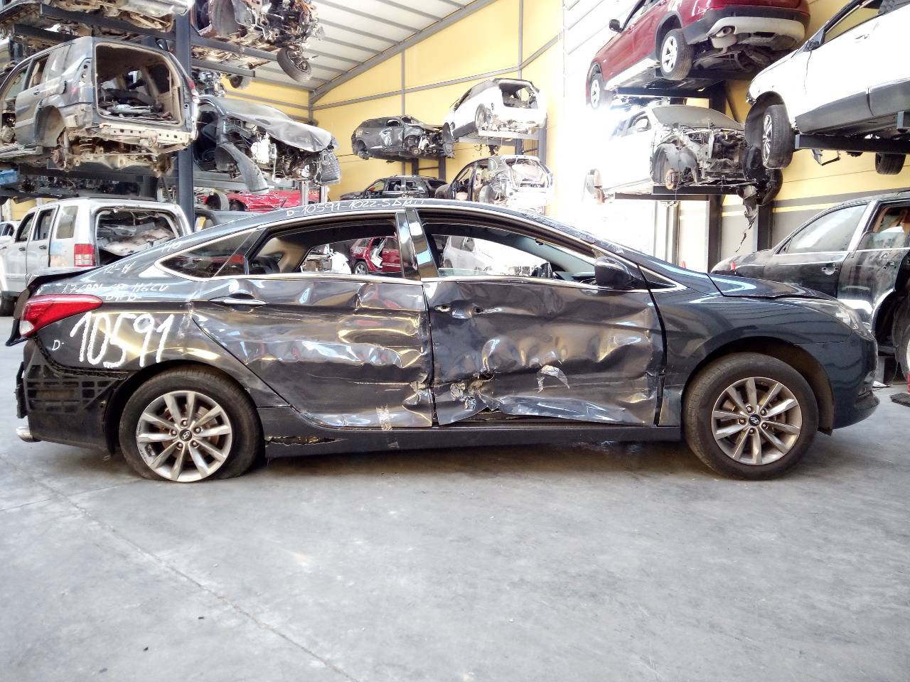 HYUNDAI i40 VF (1 generation) (2011-2020) Кнопка стеклоподъемника задней правой двери 21799331