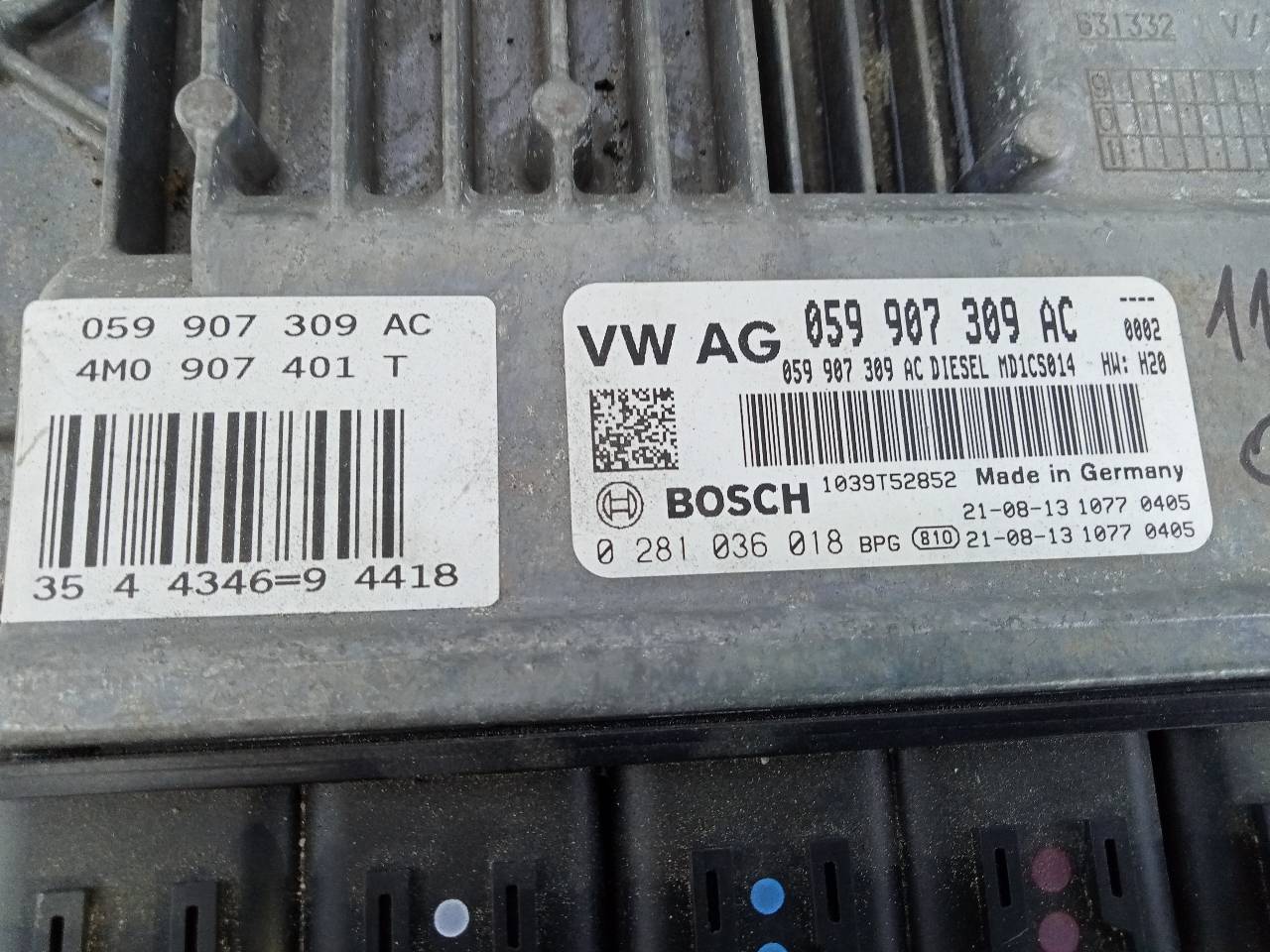 AUDI Q7 4M (2015-2024) Moottorin ohjausyksikkö ECU 059907309AC,E2-A1-40-1 24088652