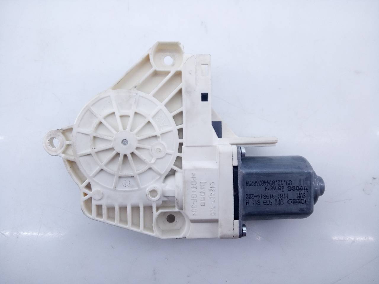 AUDI A6 C6/4F (2004-2011) Motor de control geam ușa  stânga spate 8K0959811A, E1-B6-51-1 20946598