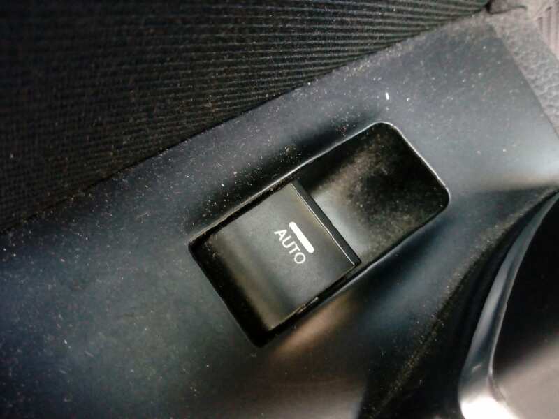 HYUNDAI i40 VF (1 generation) (2011-2020) Rear Right Door Window Control Switch 935803Z0004X 24287878