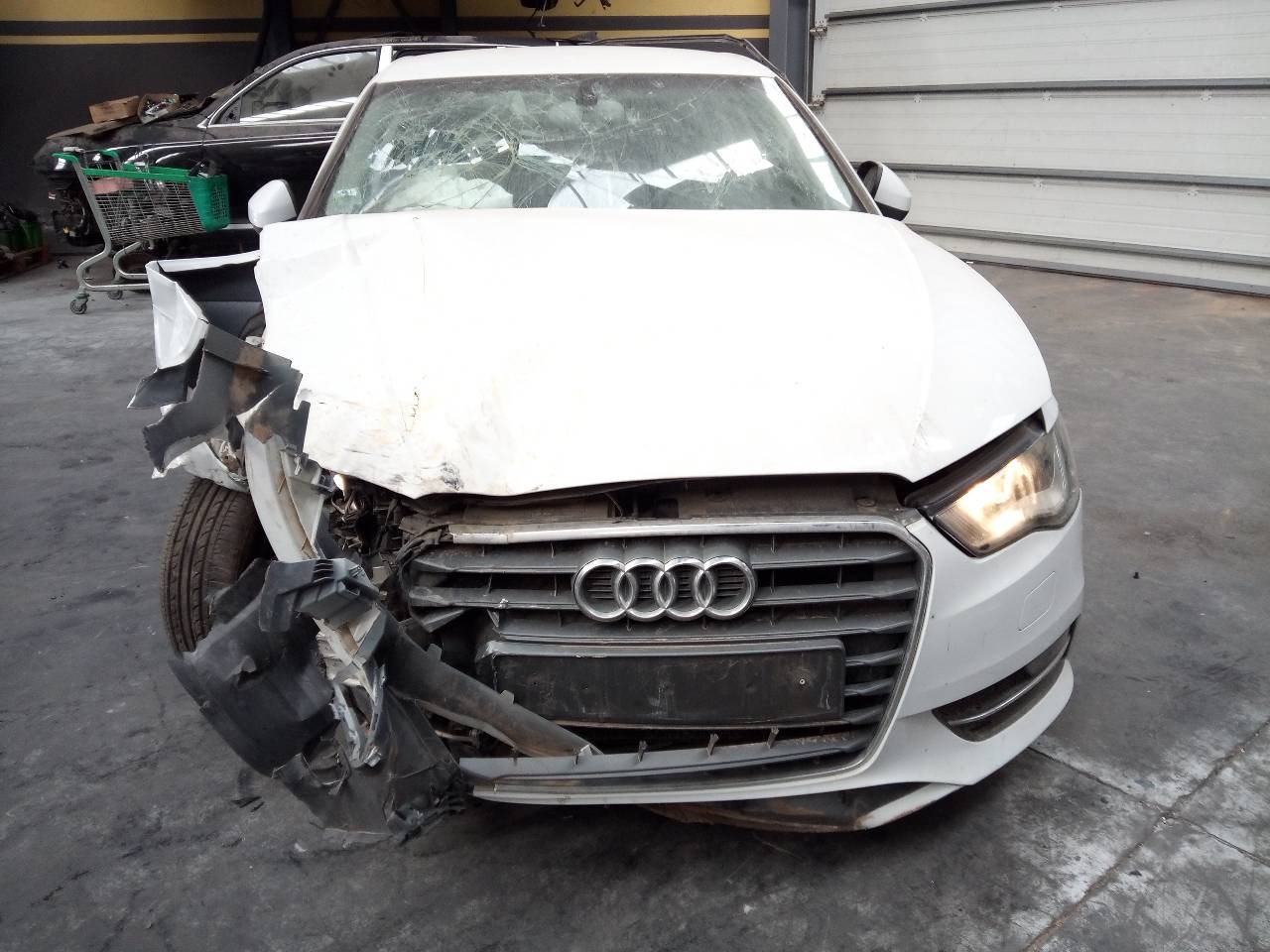 AUDI A3 8V (2012-2020) Other Interior Parts 8V0947135A, E2-A1-38-1 21794430