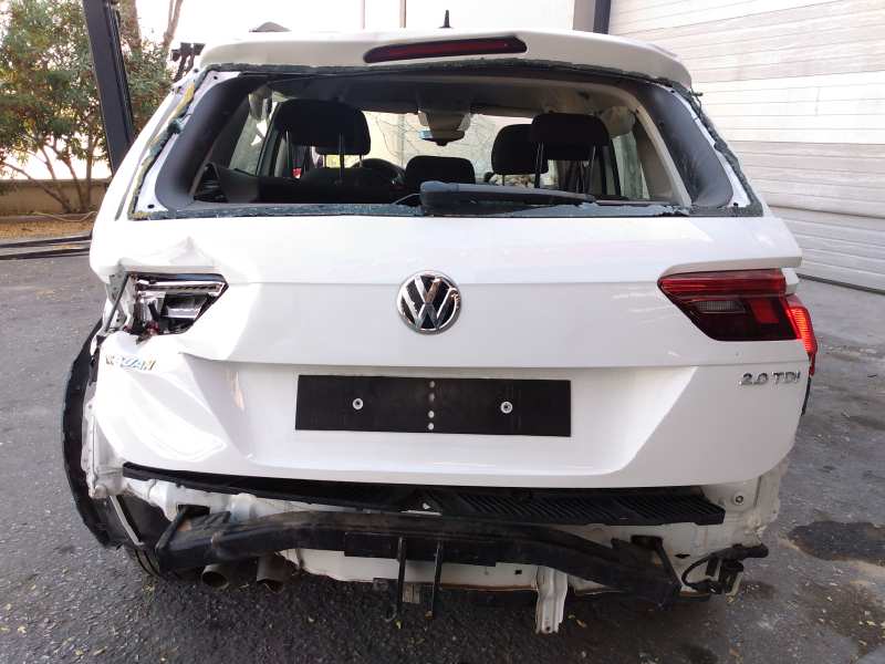 VOLKSWAGEN Tiguan 1 generation (2007-2017) Rear Right Door Lock 5NA839016C, E1-B6-32-3 18498870