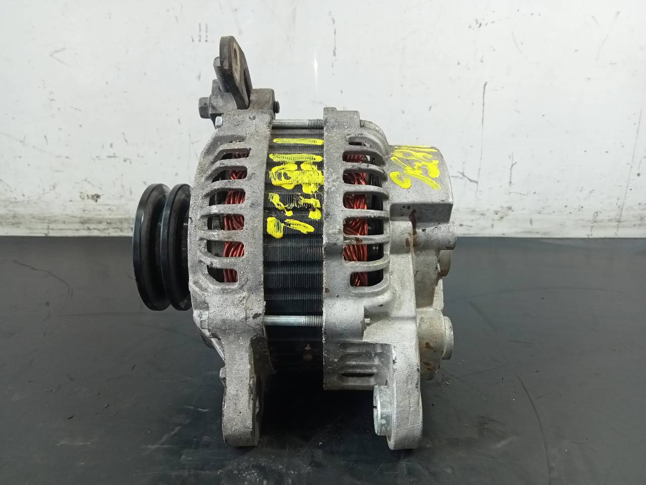 VOLKSWAGEN Pajero 3 generation (1999-2006) Alternator CGB14561,P3-B5-5-1 22603297