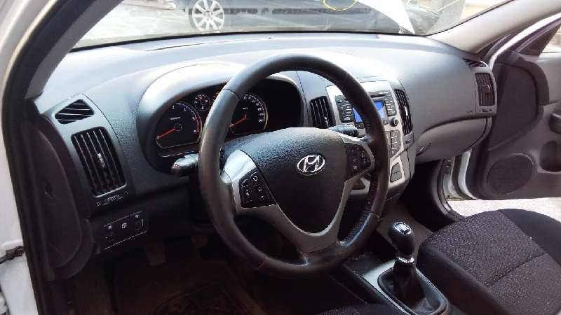 HYUNDAI i30 FD (1 generation) (2007-2012) Salono pečiuko varikliukas E2-B5-9-1 18373368