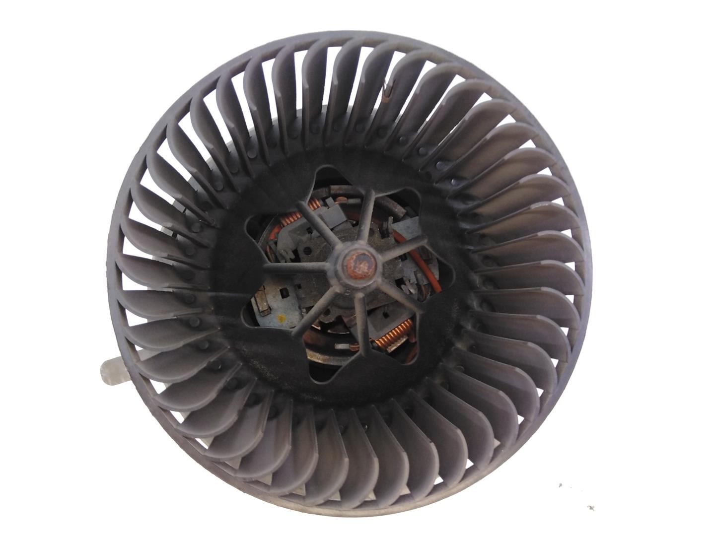 VOLKSWAGEN Passat B7 (2010-2015) Sildītāja ventilators 3C1820015T, 3C0907521F, E2-A1-18-4 18687071