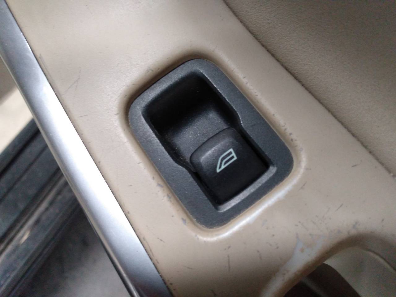 VOLVO V60 1 generation (2010-2020) Кнопка стеклоподъемника задней правой двери 18692930