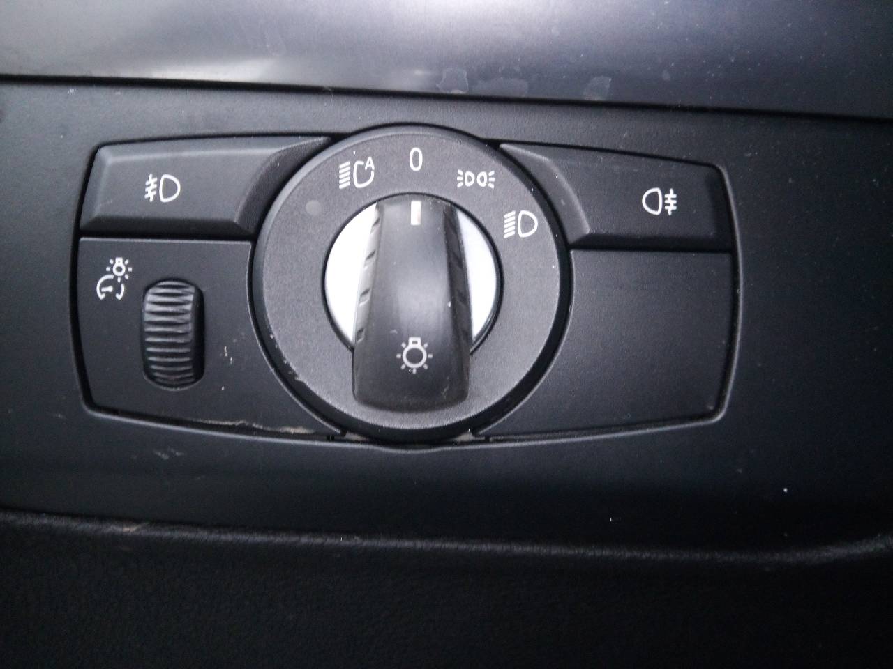 BMW X6 E71/E72 (2008-2012) Headlight Switch Control Unit 24085395