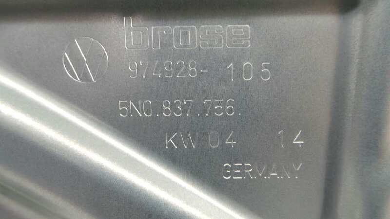 VOLKSWAGEN Tiguan 1 generation (2007-2017) Стеклоподъемник передней правой двери 5N0837756, E1-B6-3-2 18383113