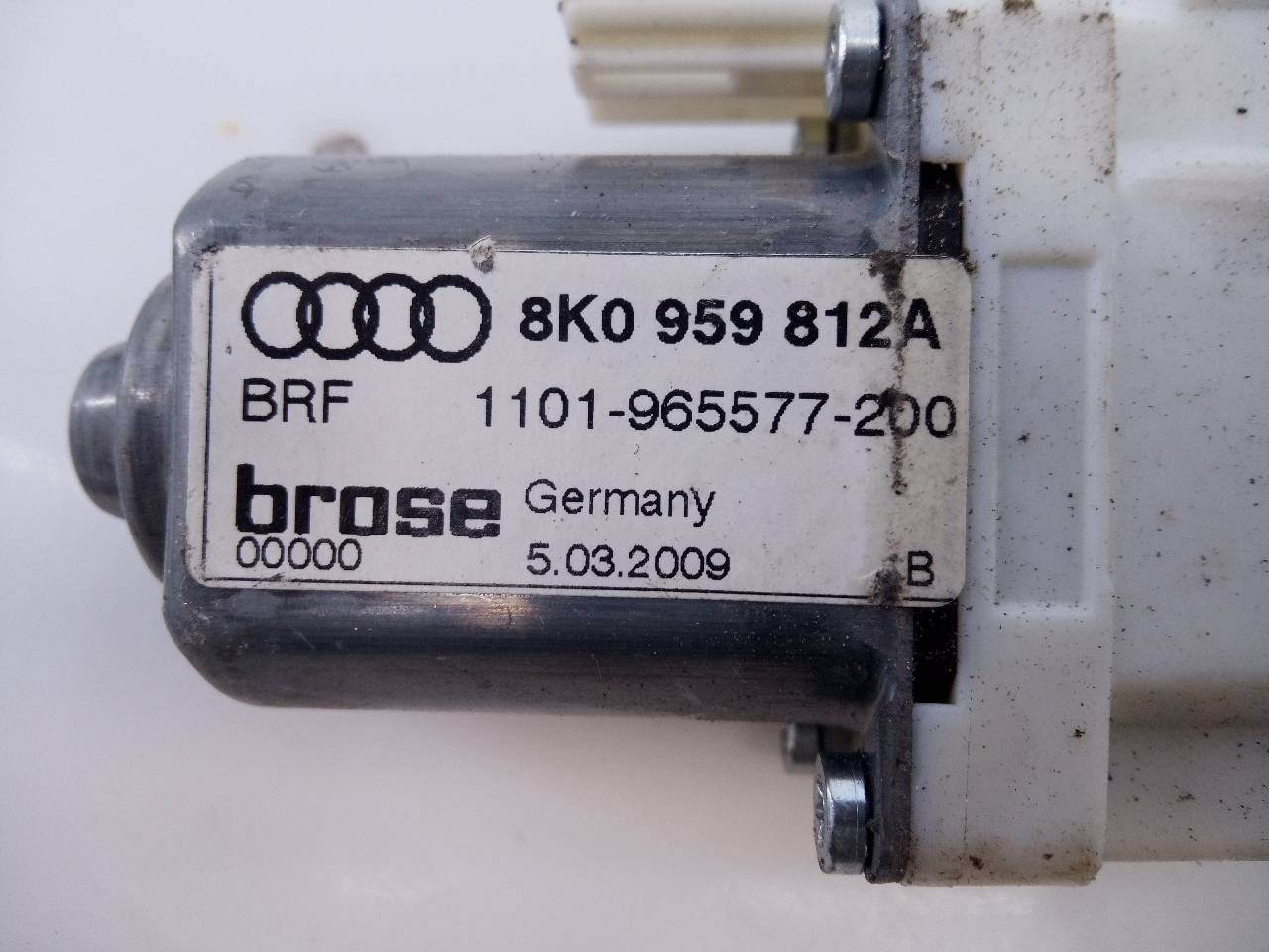 AUDI A4 B8/8K (2011-2016) Κινητήρας ελέγχου παραθύρου πίσω αριστερών πορτών 8K0959812A,E1-B6-52-1 24078049