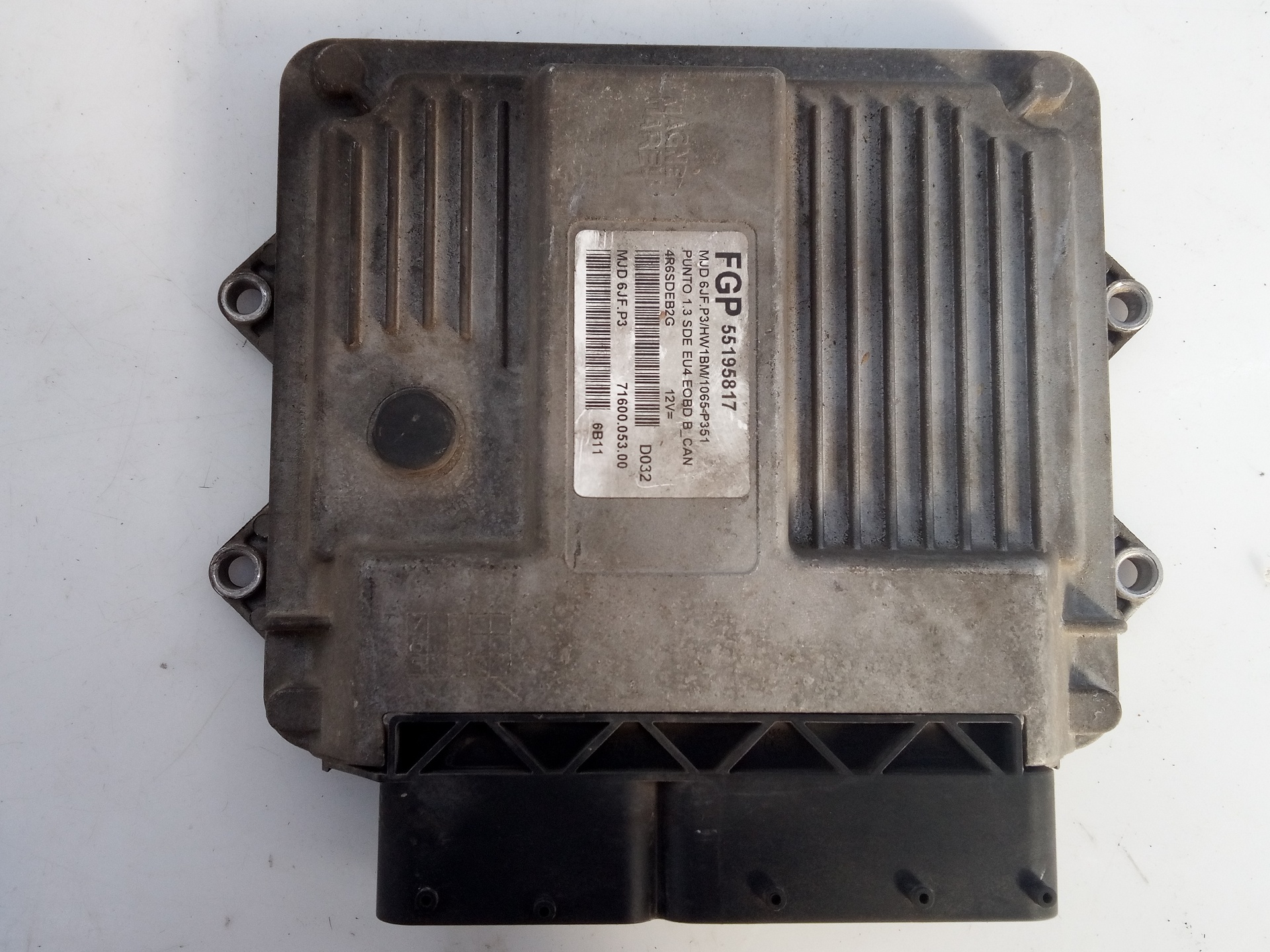 FIAT Punto 3 generation (2005-2020) Calculateur d'unité de commande du moteur 55195817,E3-A4-24-2 23297559