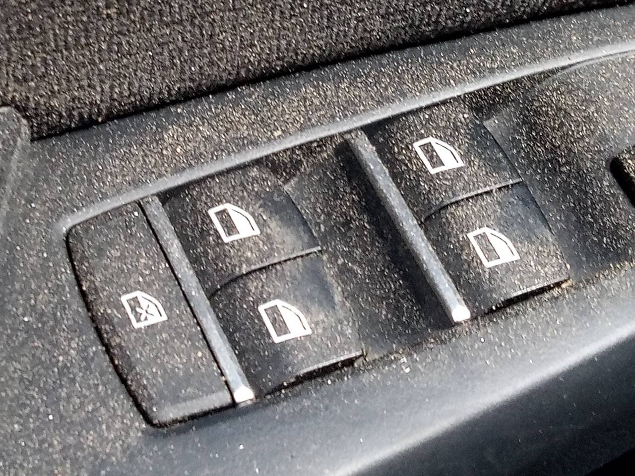 BMW X4 F26 (2014-2018) Priekinių kairių durų langų pakėlimo mygtukai 21796010