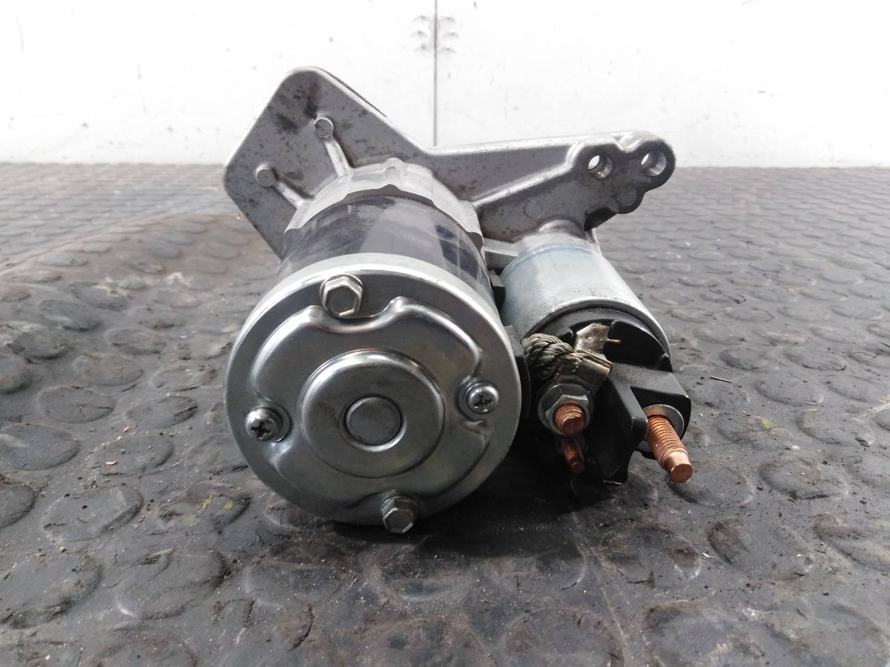 DACIA Sandero 2 generation (2013-2020) Starter Motor 233000557R, P3-A7-2-2 24047231