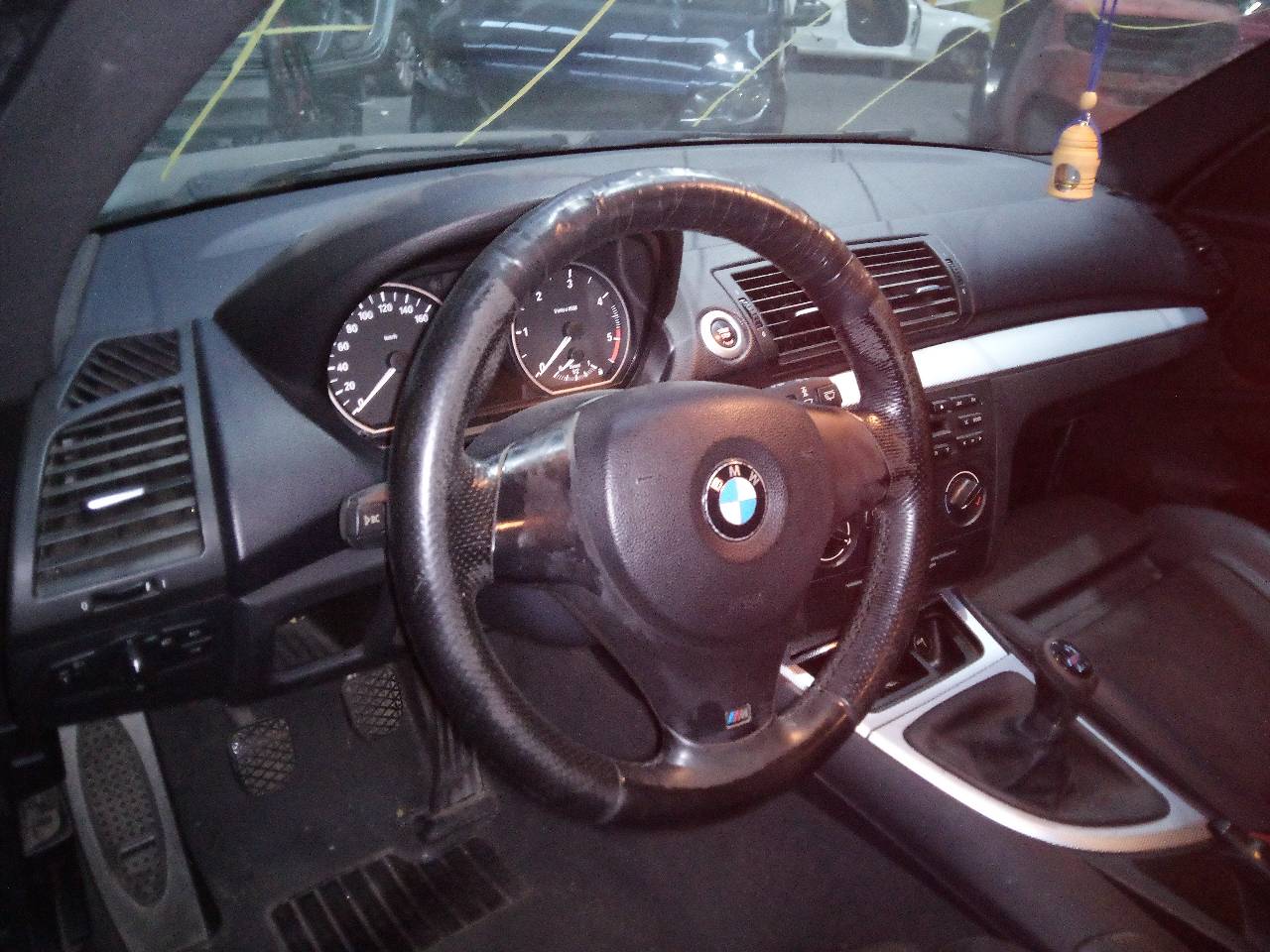 BMW 1 Series E81/E82/E87/E88 (2004-2013) Противотуманка бампера передняя правая 89203662, 13101610, E1-A3-7-2 18749314