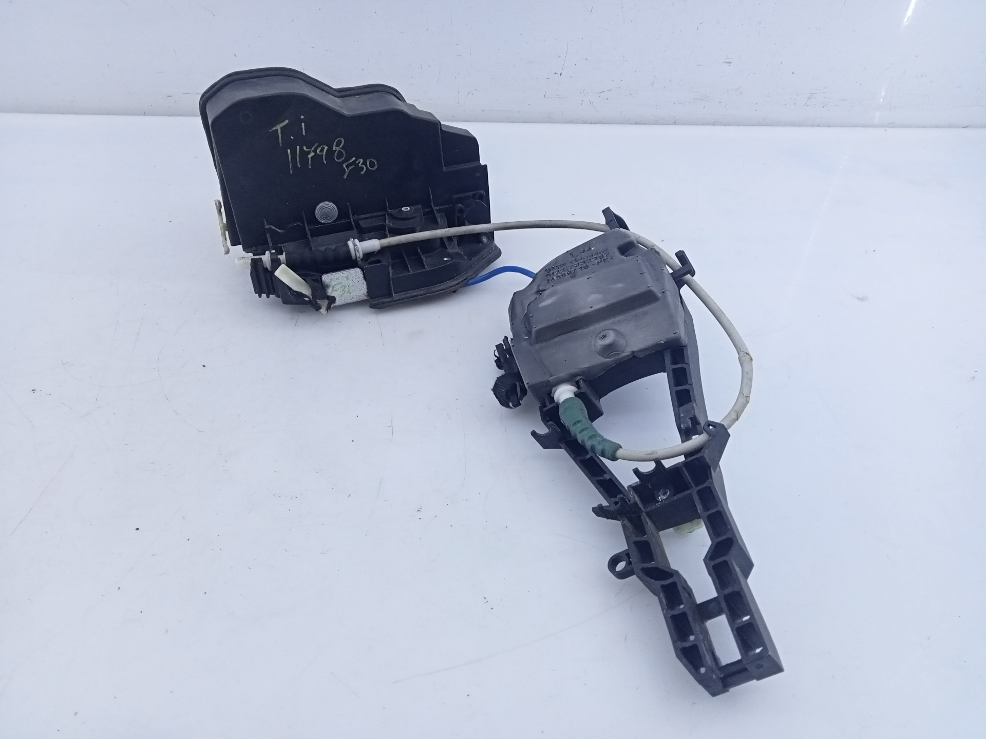 BMW 3 Series F30/F31 (2011-2020) Rear Left Door Lock 7229459, E1-A3-52-2 23562882