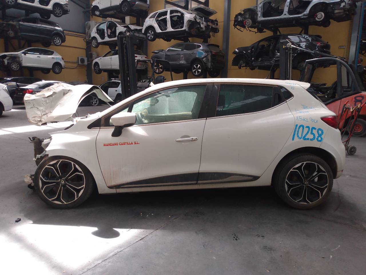 RENAULT Clio 4 generation (2012-2020) Aizmugurējo kreiso durvju logu pacēlājs 128001472B,E1-A1-4-1 20956327